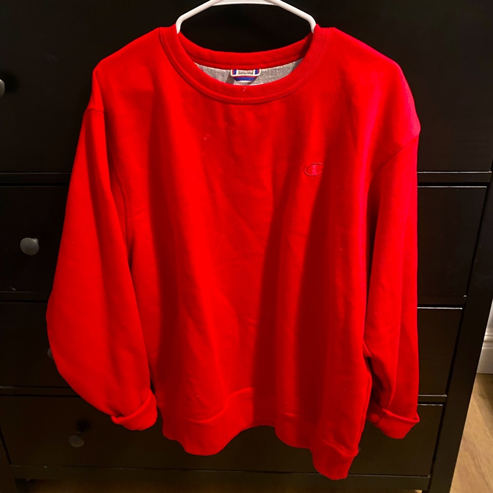 Red champion men’s crewneck hoodie